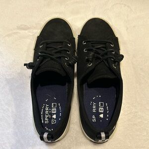 Sperry sneakers size 9. Crest vibe washable black. Gently worn.